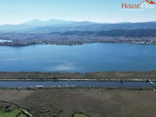 Πωλoύνται 9 όμορα αμφιθεατρικά οικόπεδα επιφάνειας 9.366 τμ. στην Αμφιθέα Ιωαννίνων με θέα ολα τα Γιάννενα