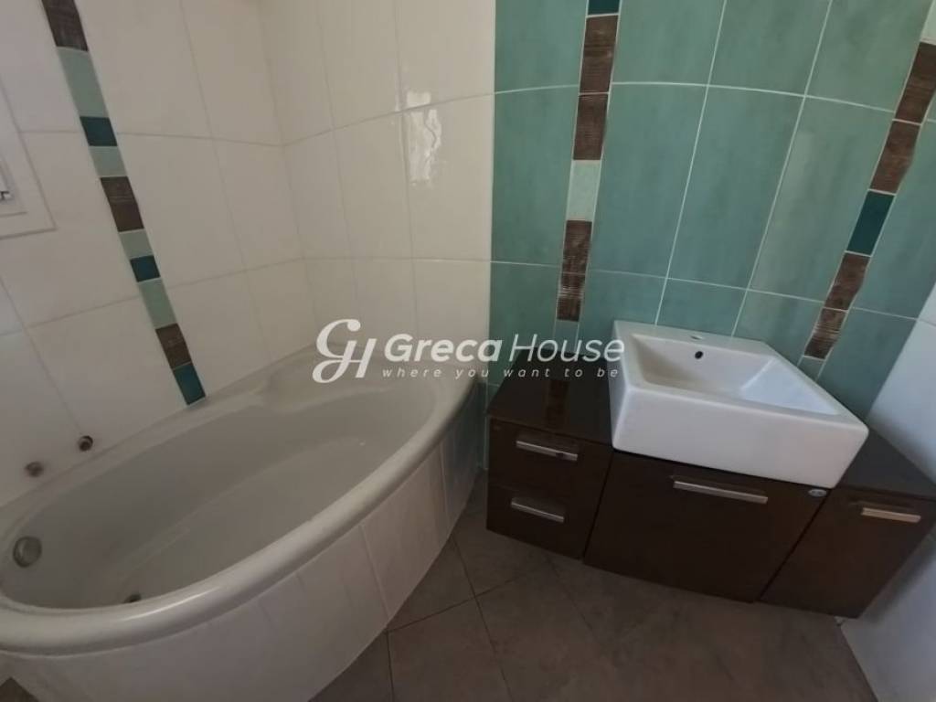 3 Bedroom Apartment with Sea View for sale in Chalkida