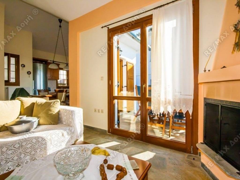 Μεζονέτα | 81τ.μ. | 330 €