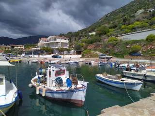 ΟΙ ΑΓΙΟΙ ΠΑΝΤΕΣ ΕΙΝΑΙ ΕΝΑΣ ΗΣΥΧΟΣ ΟΡΜΟΣ ΤΟΥ ΚΟΡΙΝΘΙΑΚΟΥ