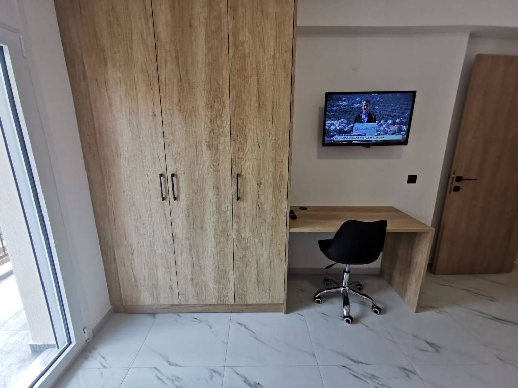 ΝΤΟΥΛΑΠΑ-ΓΡΑΦΕΙΟ