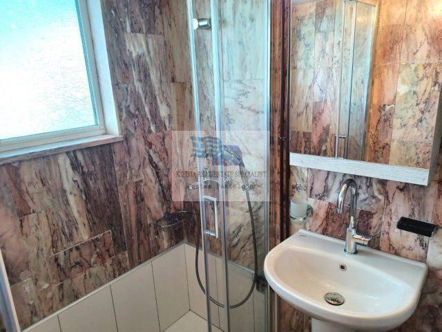 BATHROOM WITH SHOWER