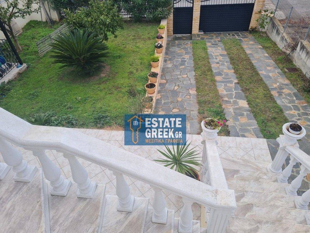 ★ Independent ground floor apartment ★ 150m from THALASSA ★ On a plot of 273sqm ★ 