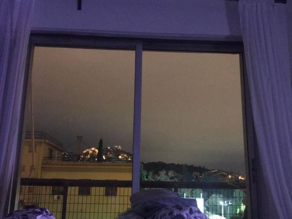 με θεα τον Λυκαββητο