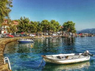 ΤΟ ΓΡΑΦΙΚΟ ΛΙΜΑΝΙ ΣΤΟ ΜΟΝΑΣΤΗΡΑΚΙ