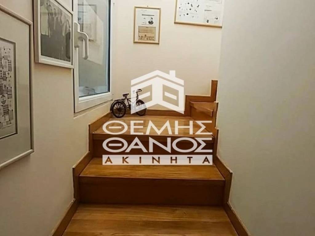 εσωτερικη σκαλα