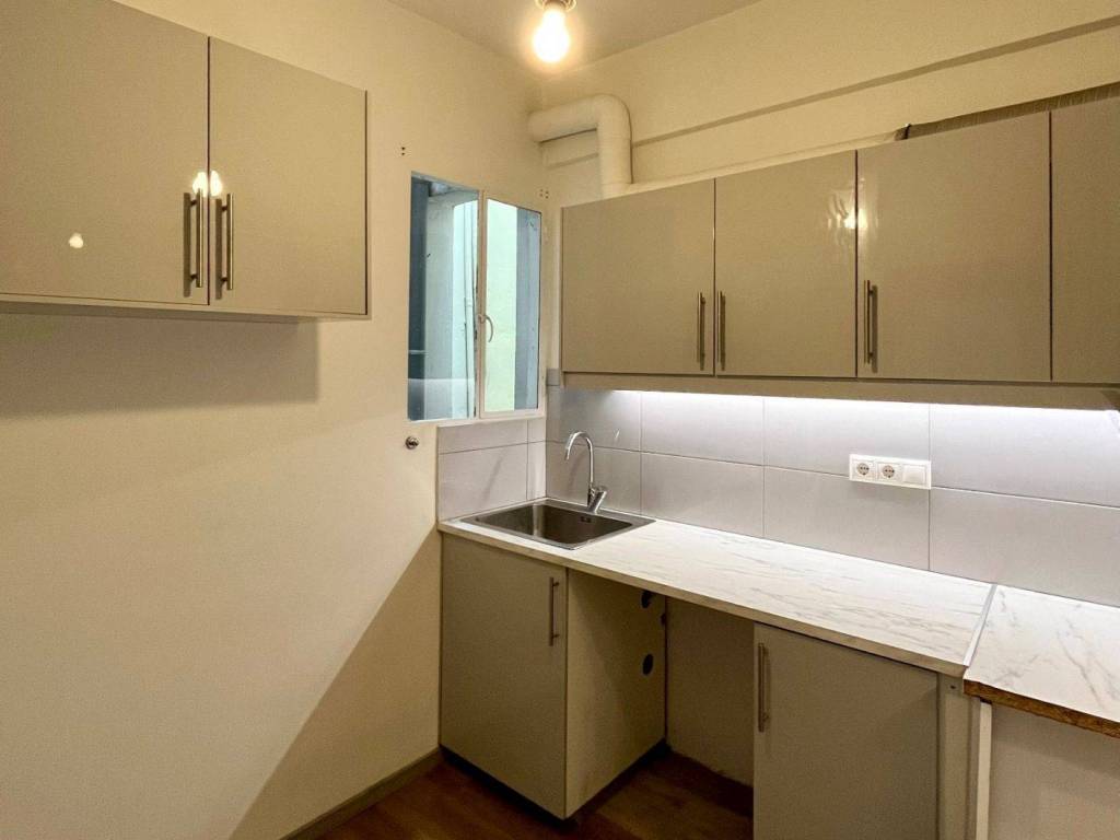 exarcheia_residential_apartment_for_rent