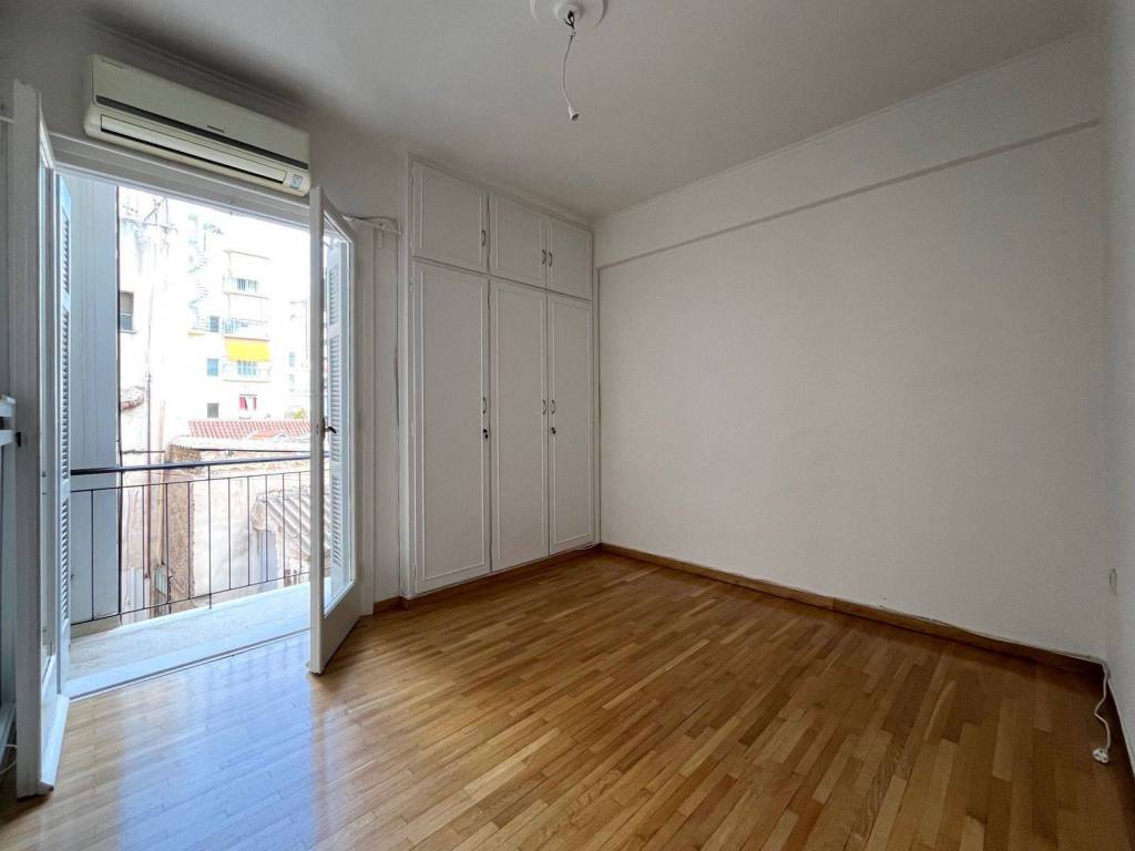 exarcheia_residential_apartment_for_rent