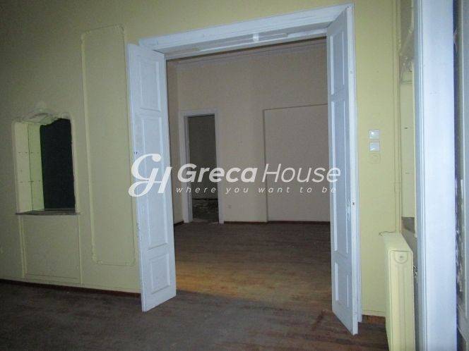 Building for sale in Kipseli Athens