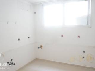 Forumland Real Estate, 1ος όροφος