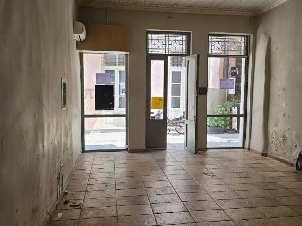 κατάστημα 70 τ.μ. στο κέντρο της παλιάς πόλις