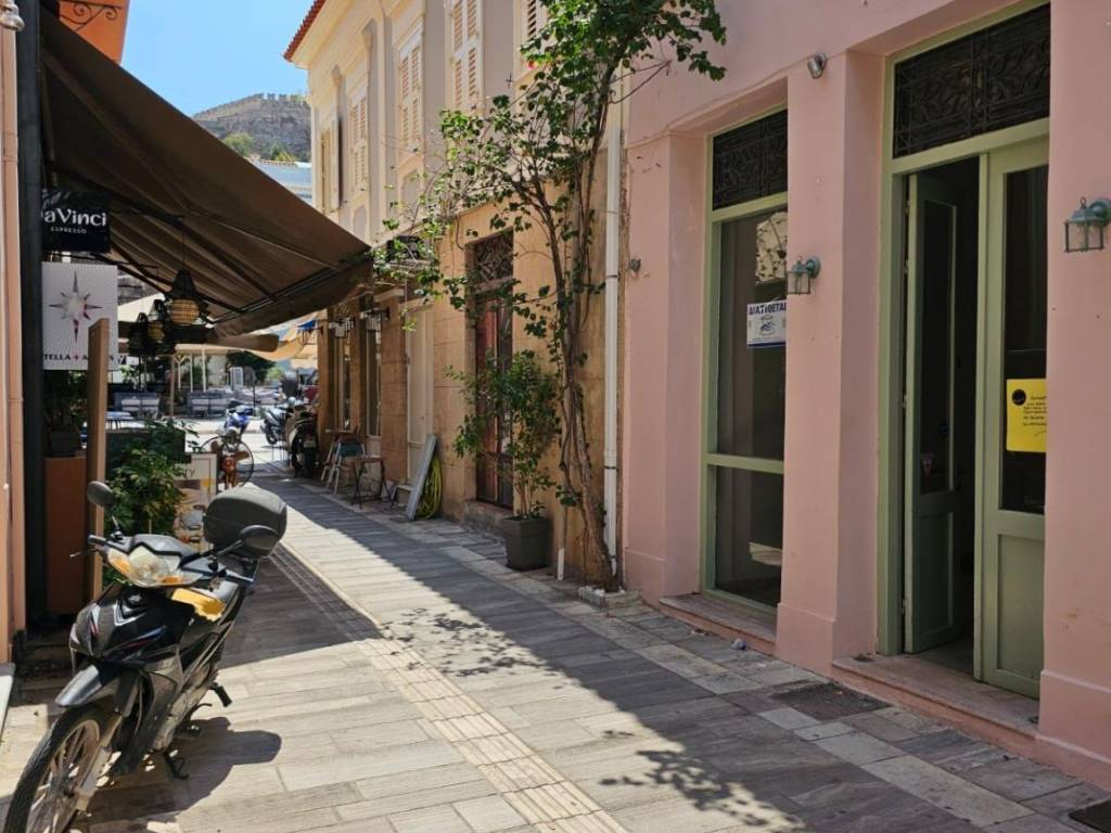 κατάστημα 70 τ.μ. στο κέντρο της παλιάς πόλις