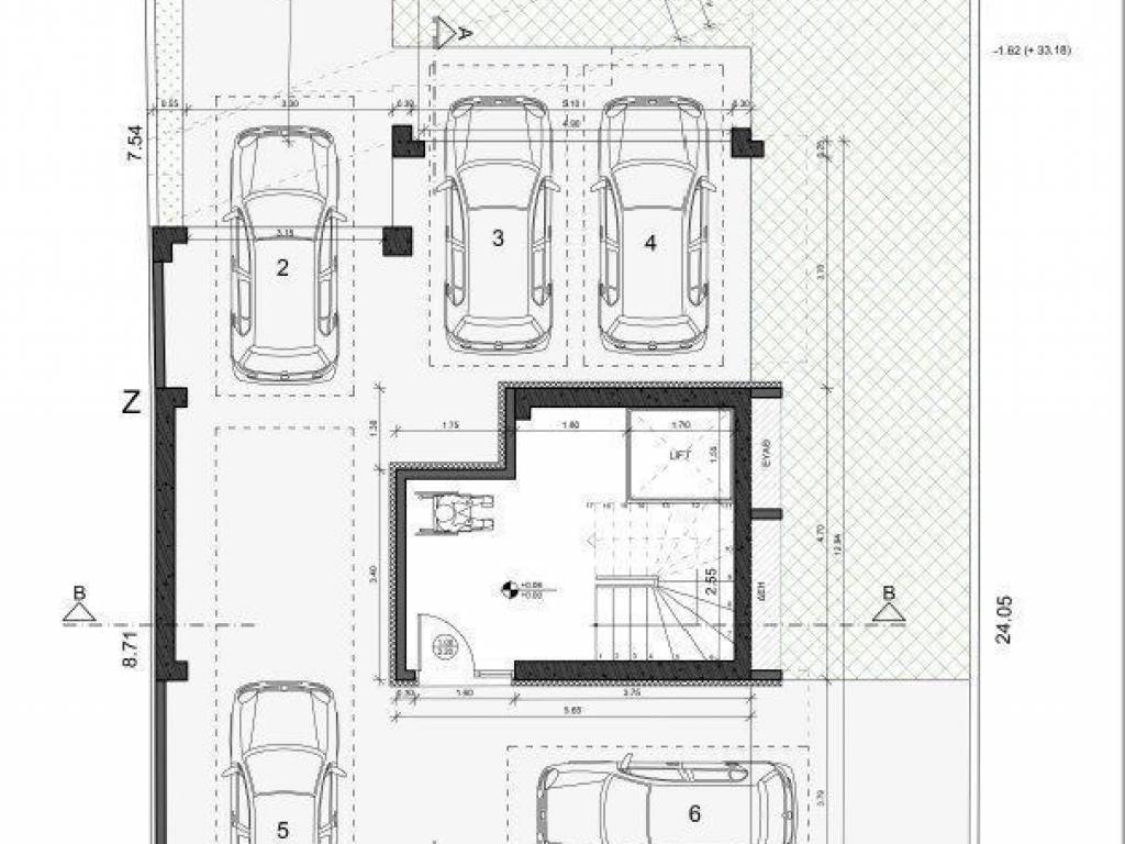 Forumland Real Estate, πυλωτή