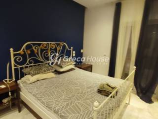 Πολυτελές Κτίριο προς πώληση στο Λαγονήσι