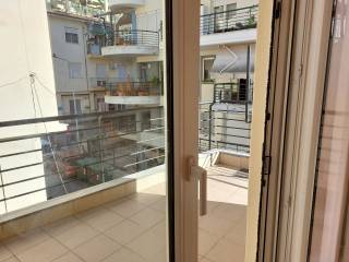 Γωνιακη θεα