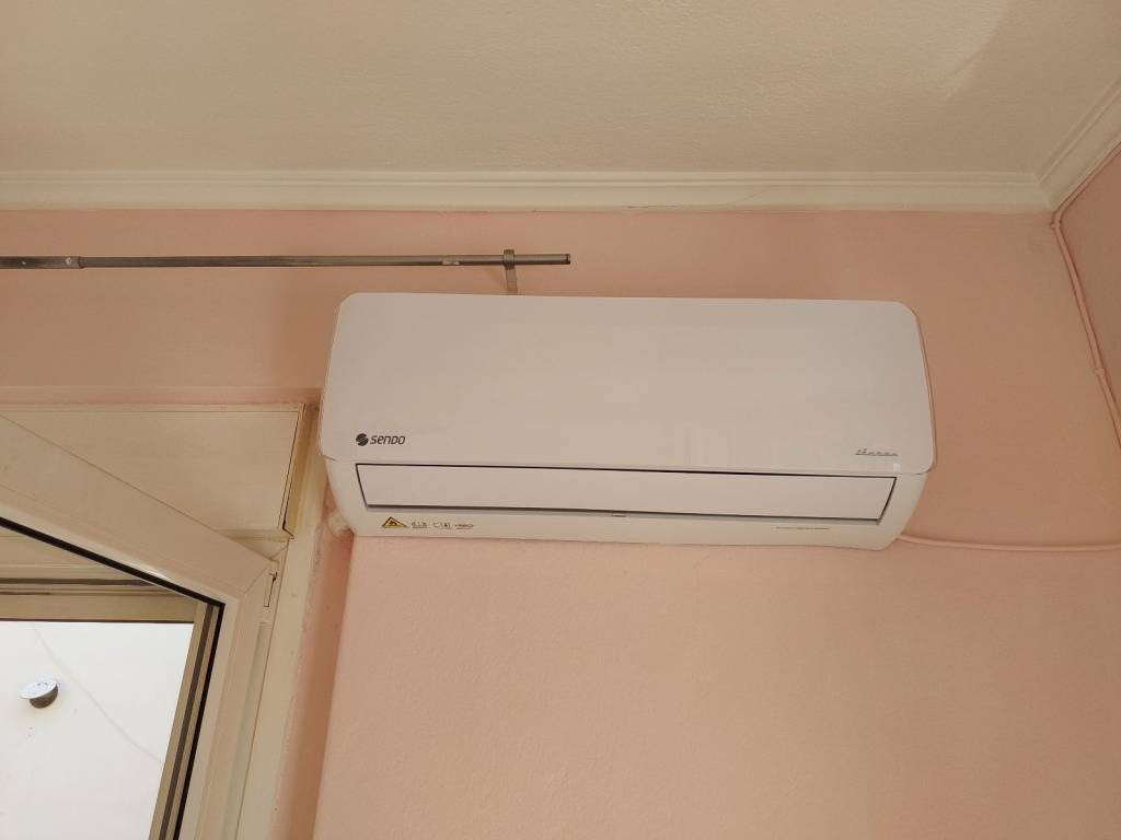 Το κλιματιστικο στο καθιστικο