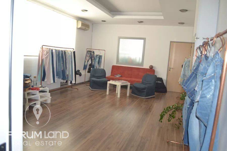 Forumland Real Estate, 1ος όροφος