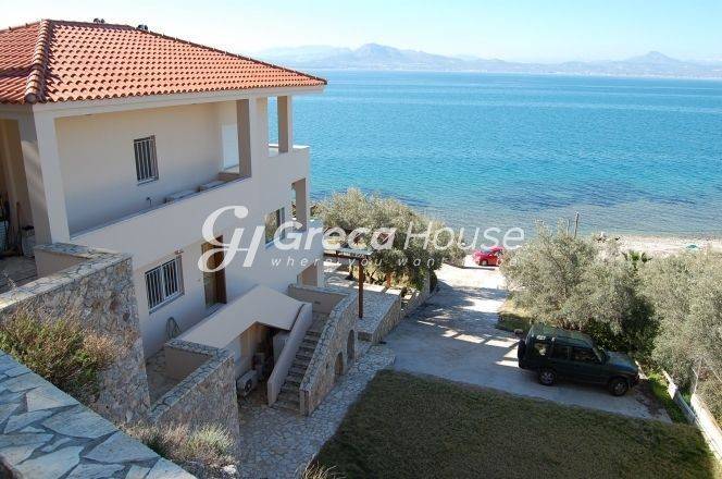 Villa for sale in Loutraki