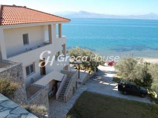 Villa for sale in Loutraki