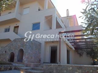 Villa for sale in Loutraki