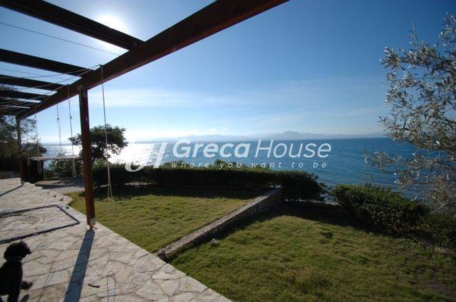 Villa for sale in Loutraki