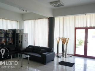 Forumland Real Estate, Επαγγελματικό κτίριο 850τ.μ.