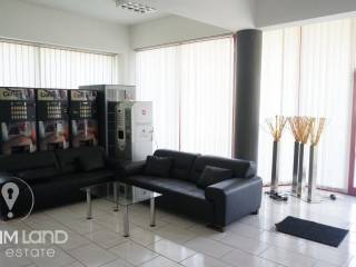 Forumland Real Estate, Επαγγελματικό κτίριο 850τ.μ.