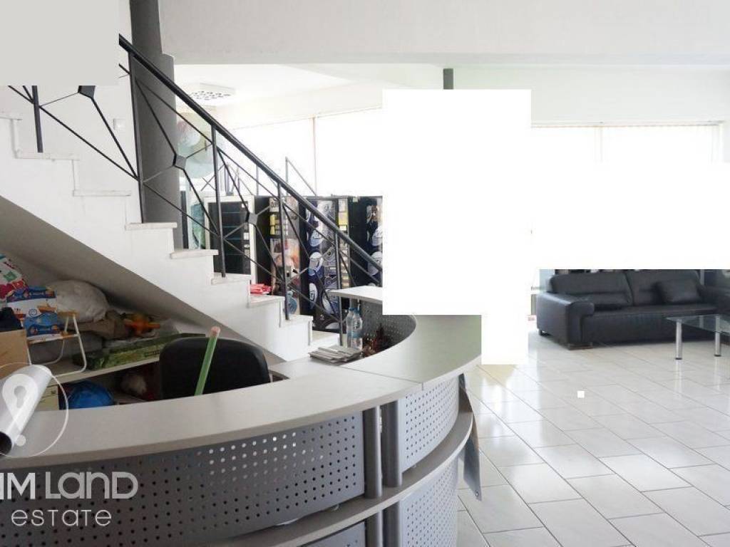Forumland Real Estate, Επαγγελματικό κτίριο 850τ.μ.