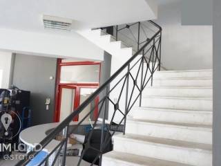 Forumland Real Estate, Εσωτερικές Σκάλες