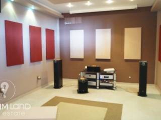 Forumland Real Estate, Επαγγελματικό κτίριο 850τ.μ.