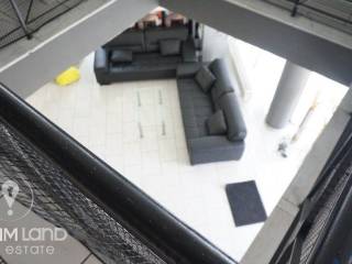 Forumland Real Estate, Επαγγελματικό κτίριο 850τ.μ.