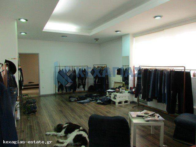 SHOW ROOM