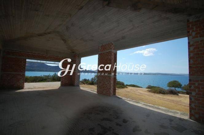 Seaside Villa For Sale in Porto Heli