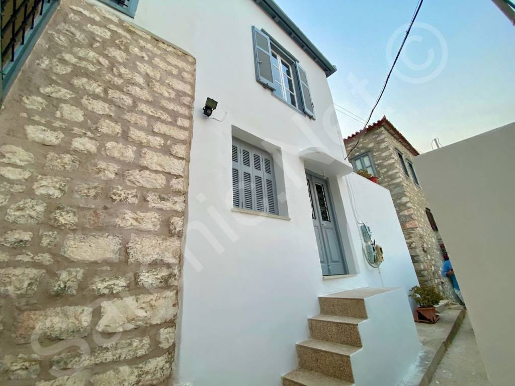 Double doors to ground floor bedroom