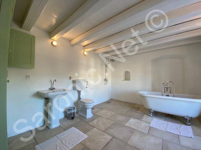 Garden Residence, Large en suite with stone floor