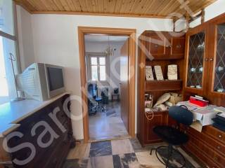 Smaller house entrance hall to bedroom 4