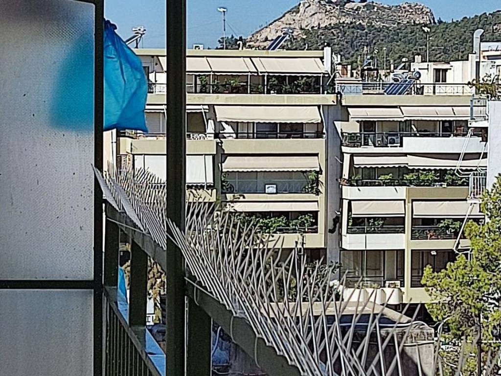 θέα από το πίσω μπαλκόνι