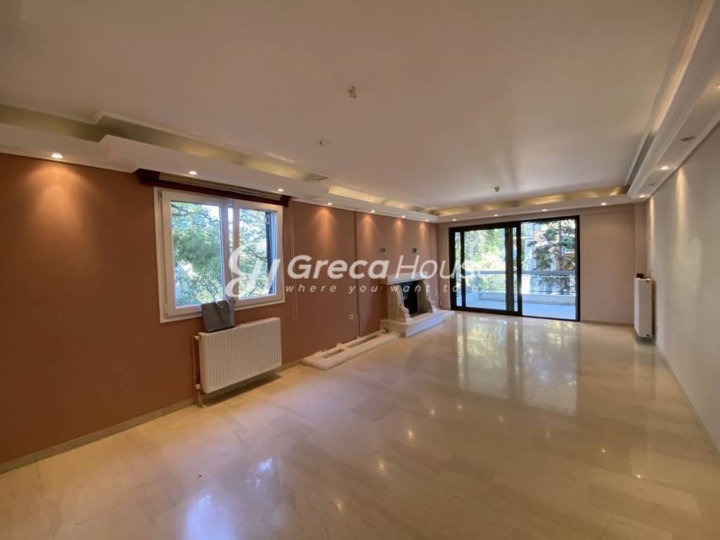 Apartment for sale in Kifissia near the metro station