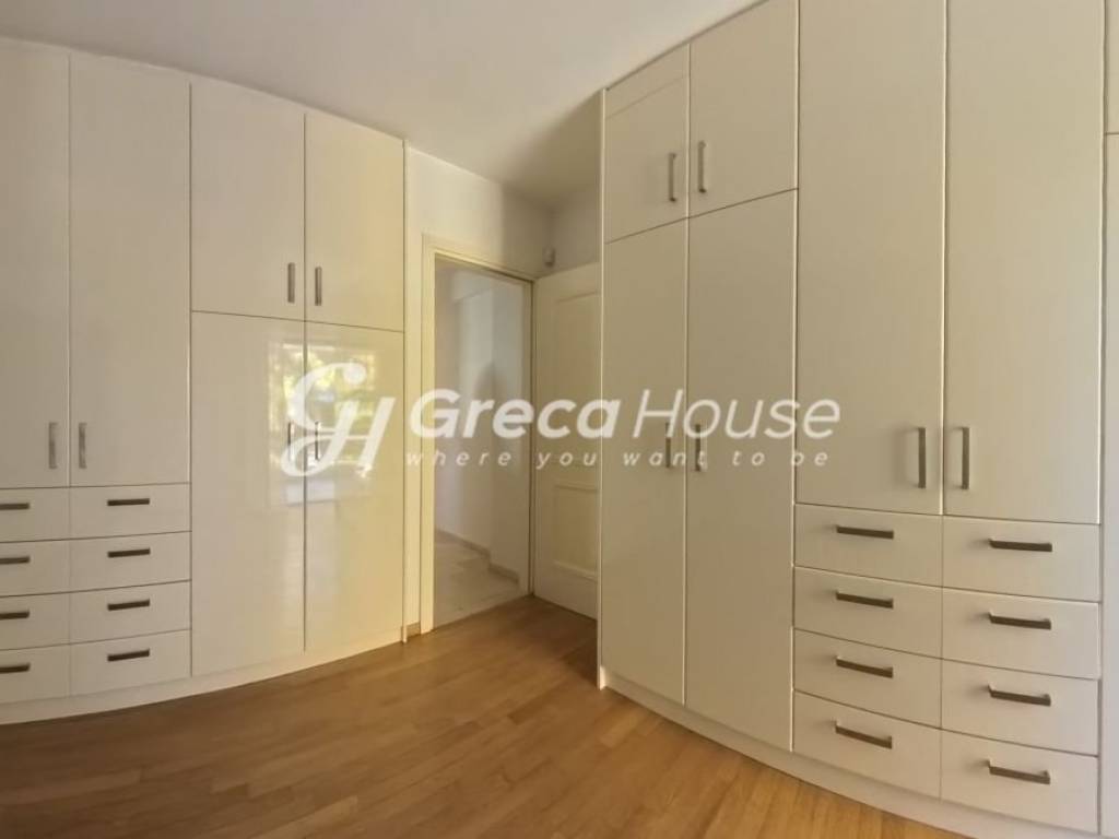 Apartment for sale in Kifissia near the metro station