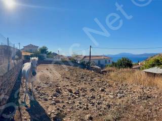 580 m2 Plot of land with sea view for sale.