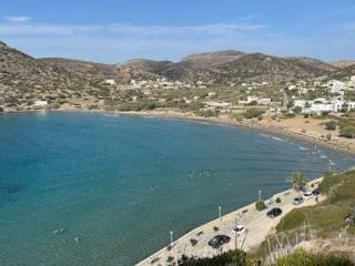 Άποψη παραλίας Σύρος / Syros beach view