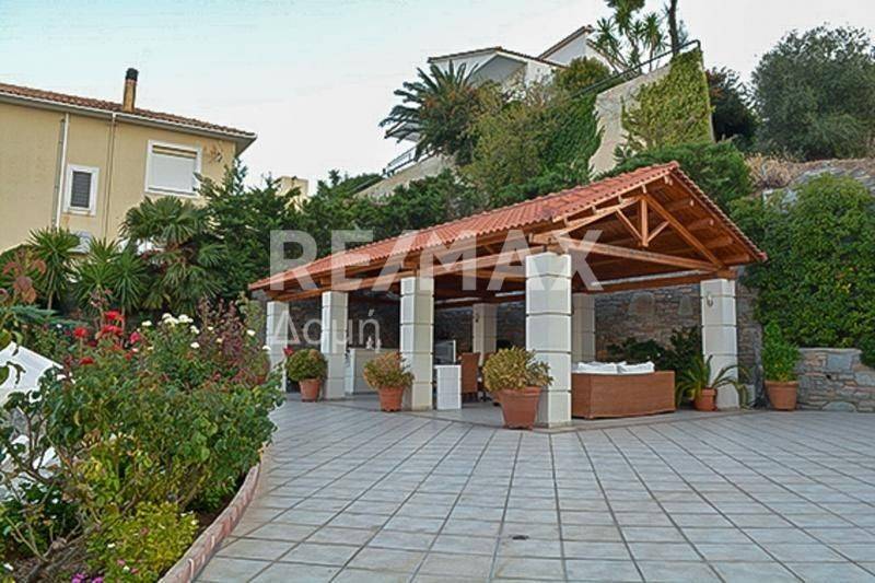 Μεζονέτα | 550τ.μ. | 1600000 €