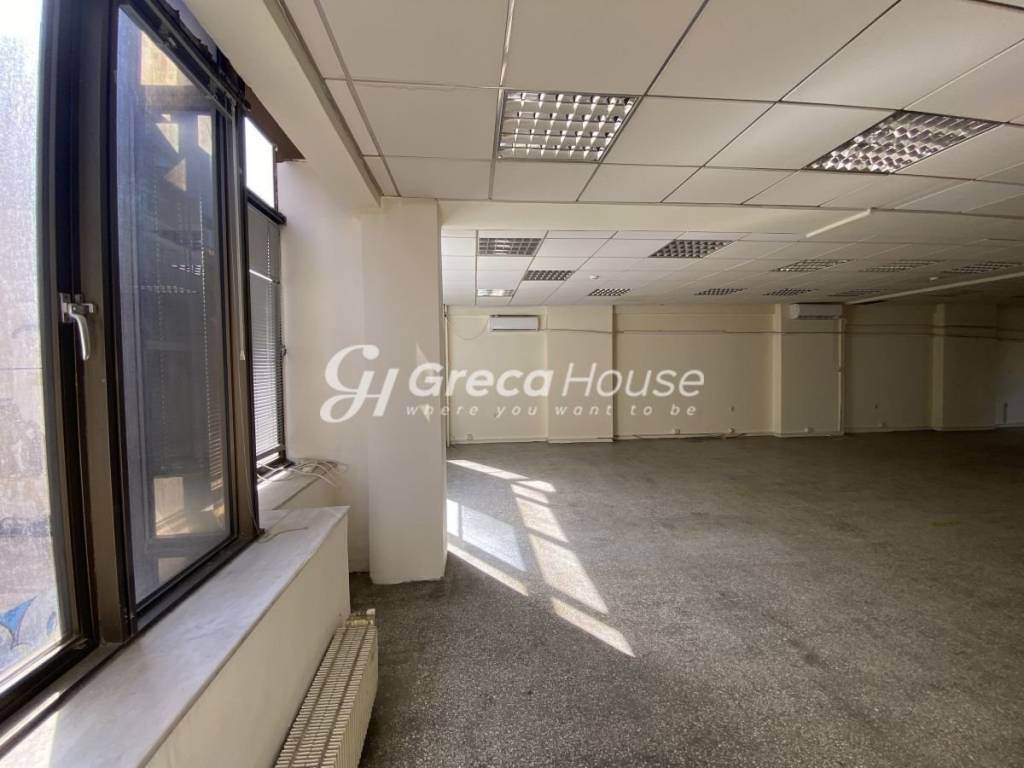 Commercial Building for Rent in Athens