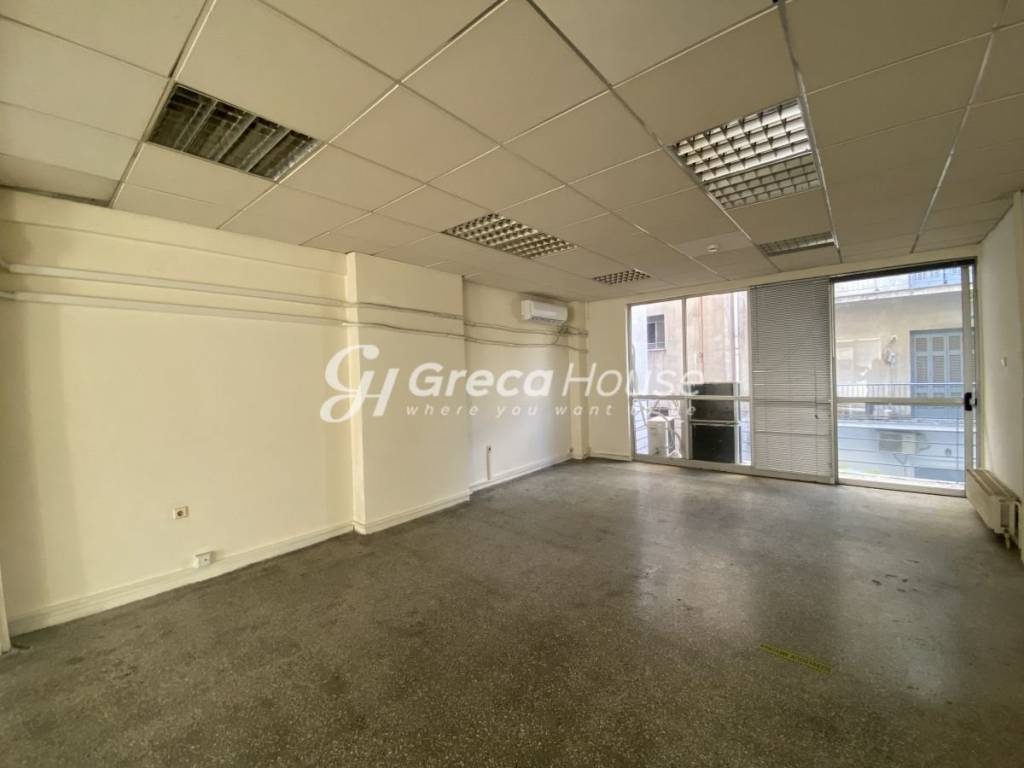 Commercial Building for Rent in Athens