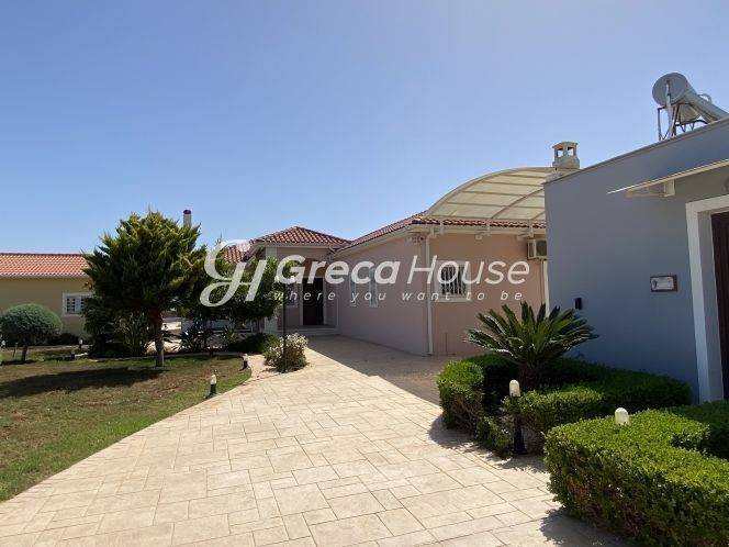 Luxury Furnished Villa on the sea for sale