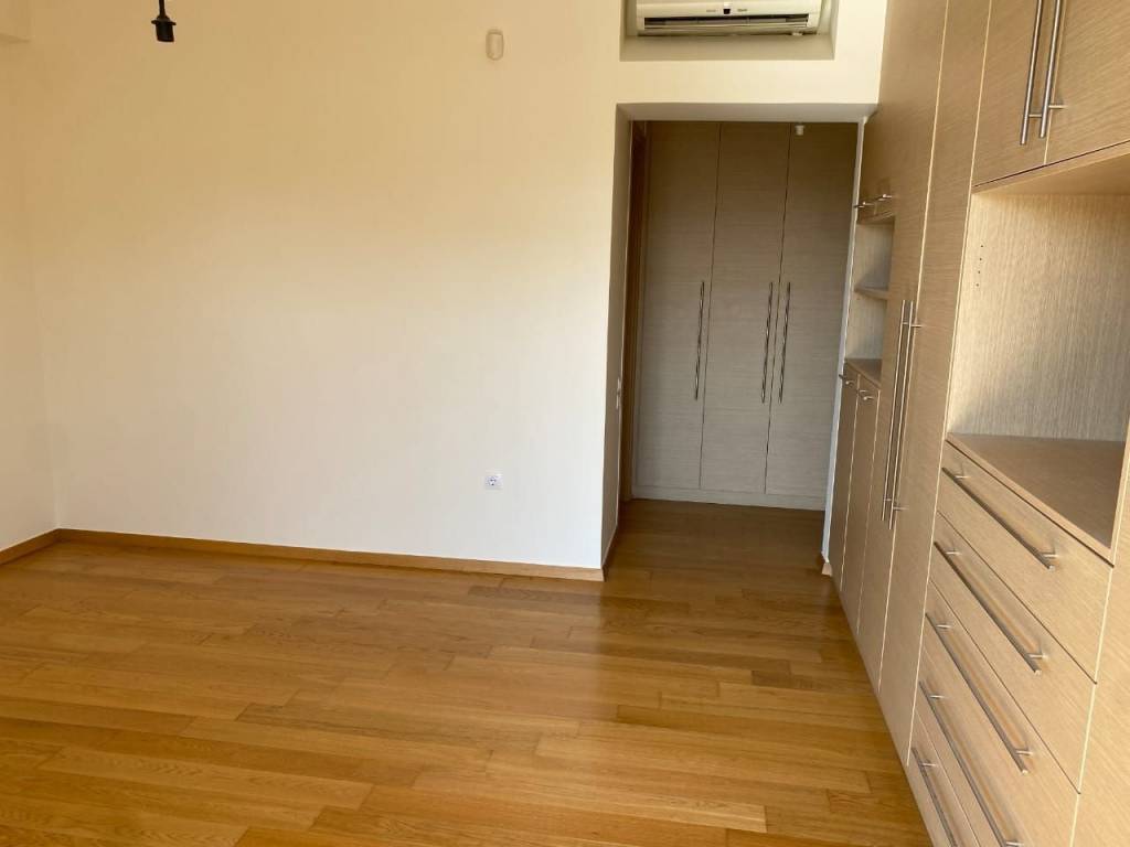 renovated apartment 150 sq.m.