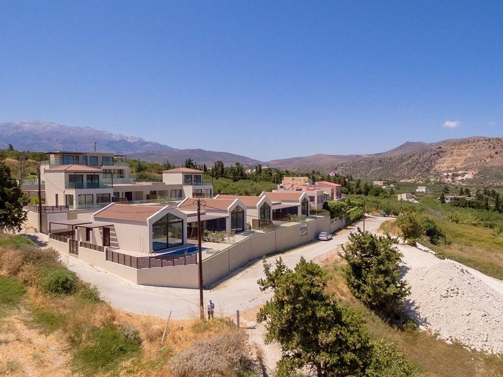 Luxury Villa for sale in Kalyves, Chania