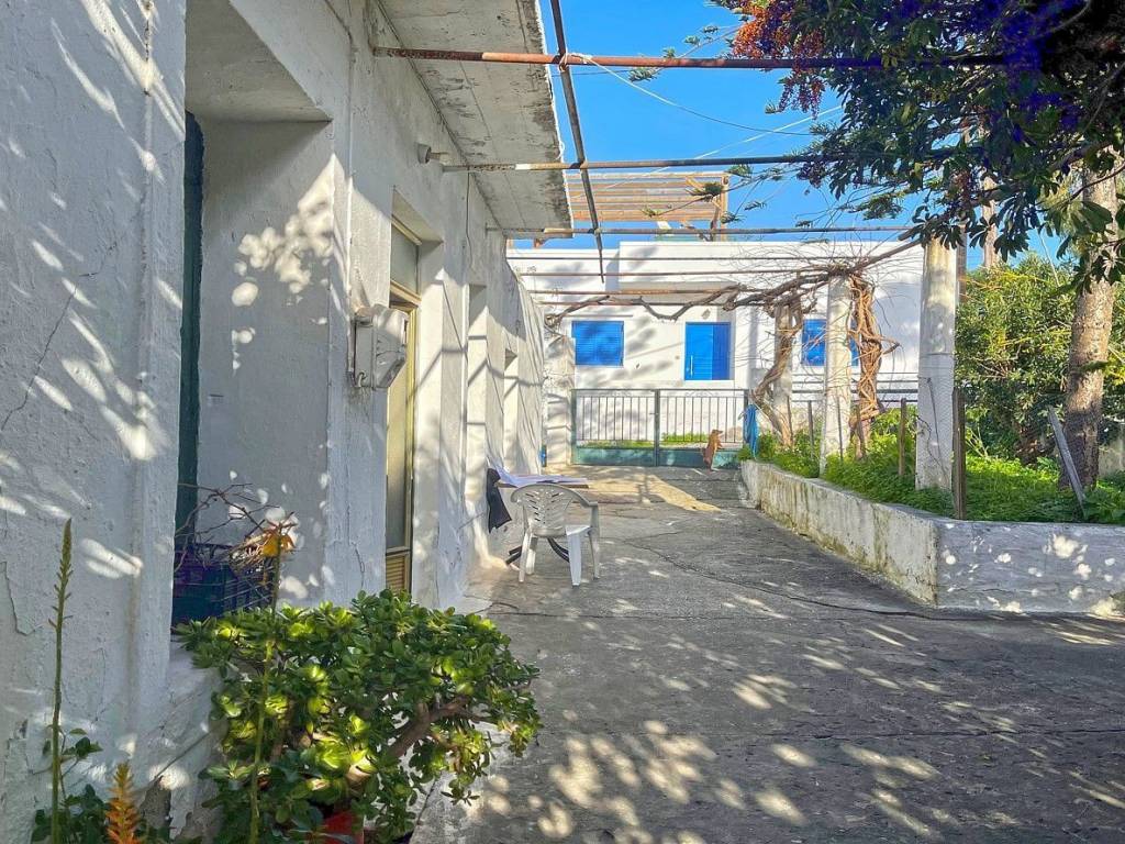 Seaview House for sale in Plaka Apokoronas