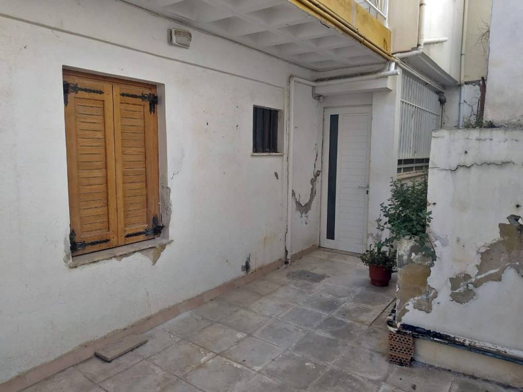 Building for sale in Nea Chora