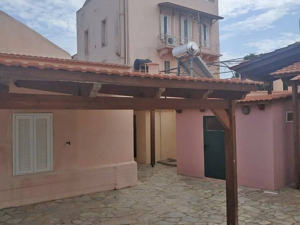 Ktimatoemporiki Property for sale in Chania